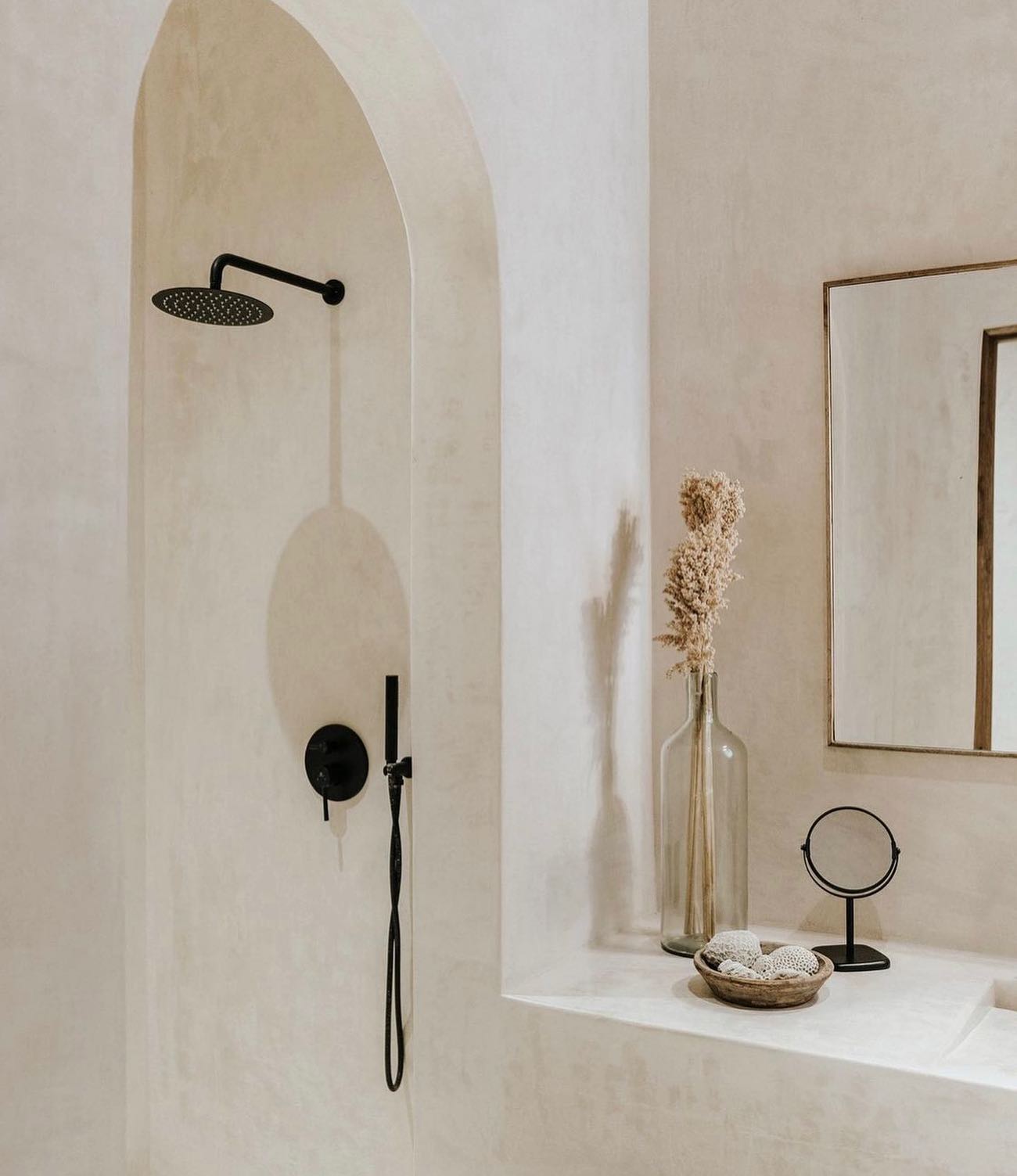 Le Béton Ciré : L’Alliance Parfaite du Design, de la Matière et du Naturel